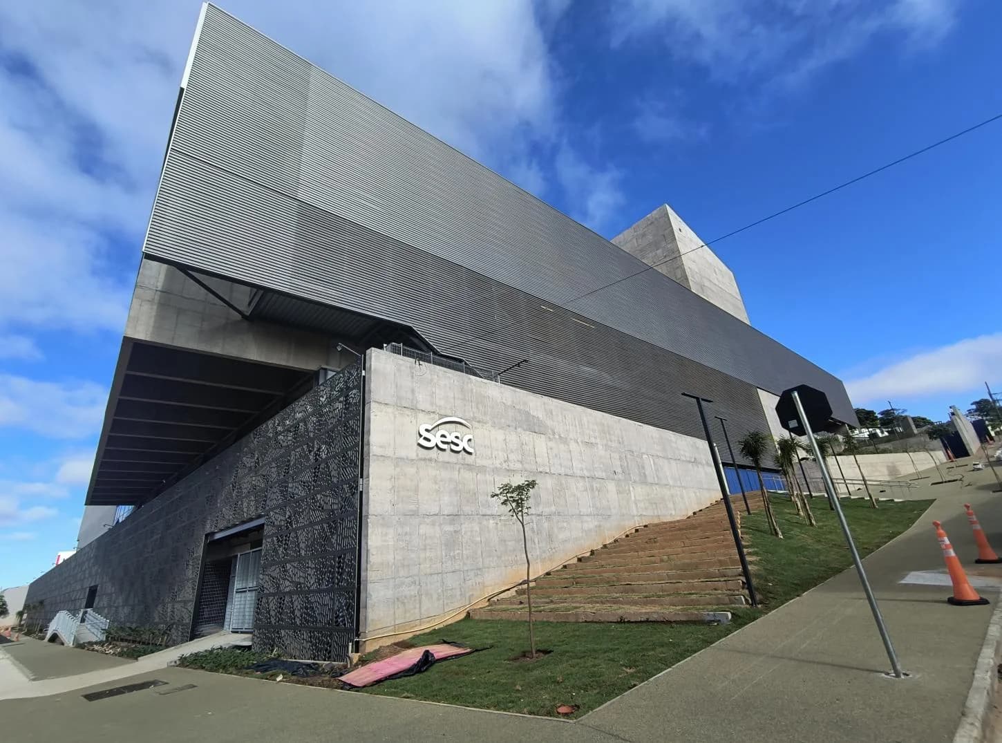 Sesc Franca reúne shows e espetáculos em outubro e novembro